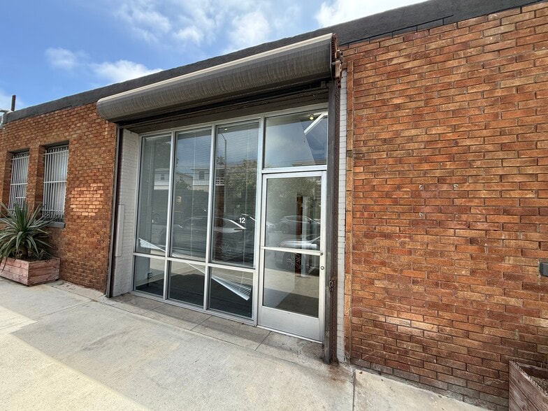 More Photos Of 228 Main St, Venice Flex For Lease