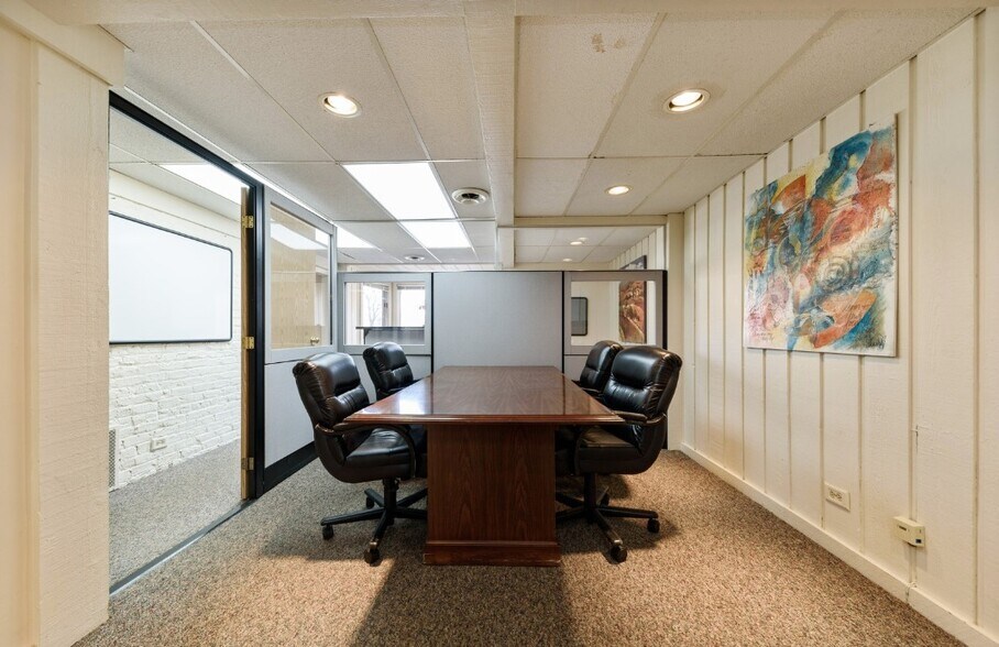 More Photos Of 126 S Northwest Hwy, Barrington Office For Sale