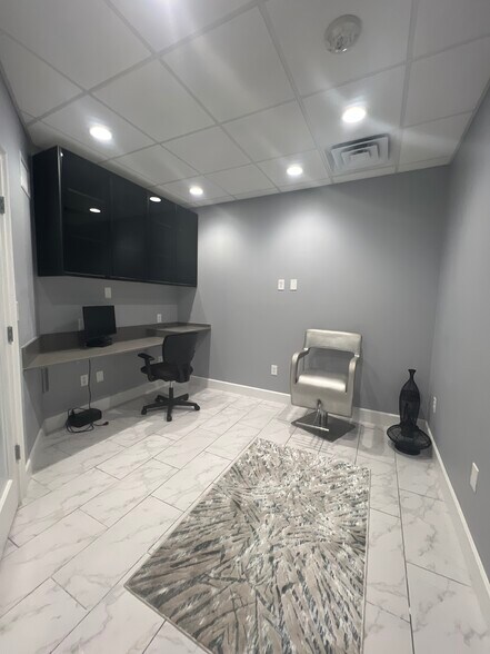 More Photos Of 668-670 N Orlando Ave, Maitland Office For Sale