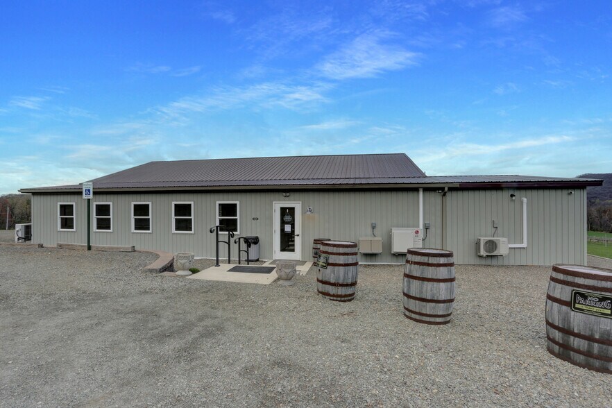 More Photos Of 596 Harman Rd, Halifax Winery Vineyard For Sale