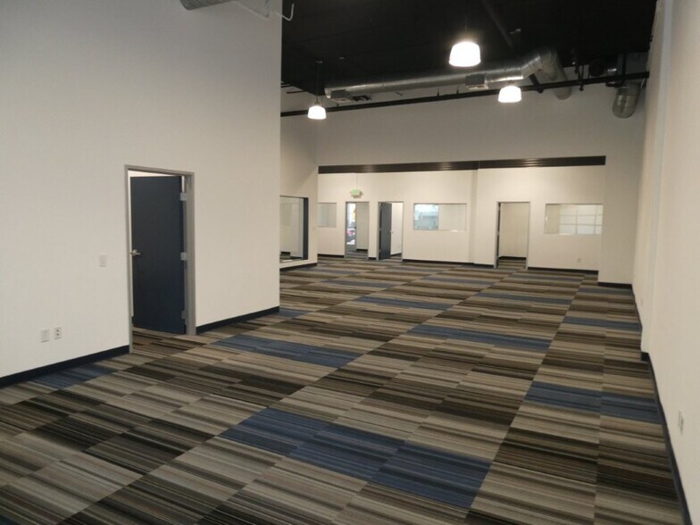 More Photos Of 6100-6120 San Fernando Rd, Glendale Office For Sale