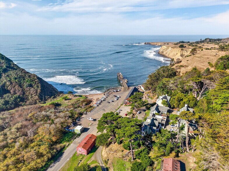 Primary Photo Of 785 Port Rd, Point Arena Hotel For Sale
