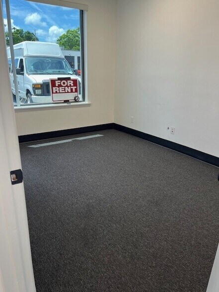 More Photos Of 9225 Ulmerton Rd, Largo Light Distribution For Lease