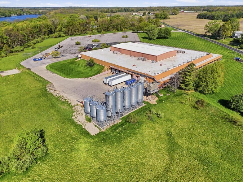 More Photos Of 2855 E Bellefontaine Rd, Hamilton Warehouse For Sale