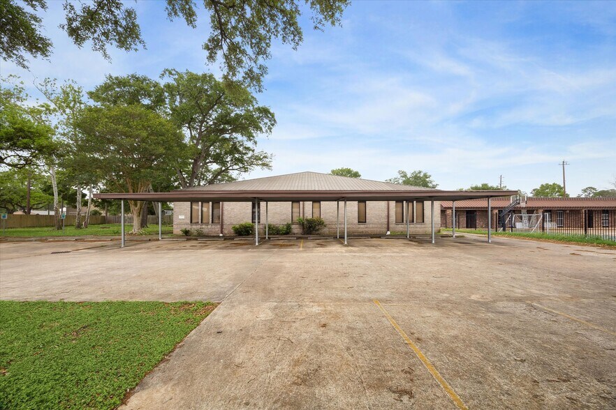 More Photos Of 718 FM 1959 Rd, Houston Medical For Sale