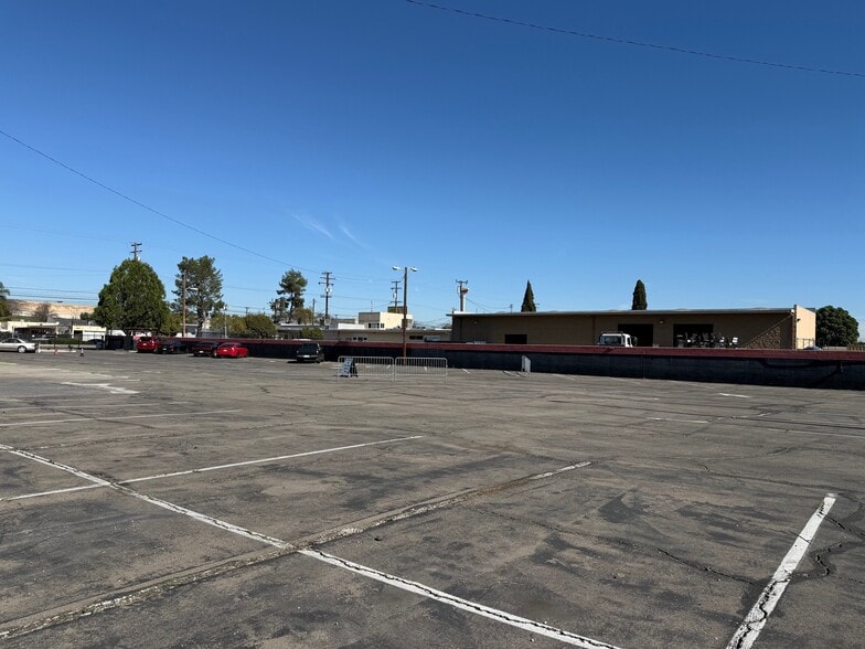 More Photos Of 9624-9626 Artesia Blvd, Bellflower Auto Dealership For Lease