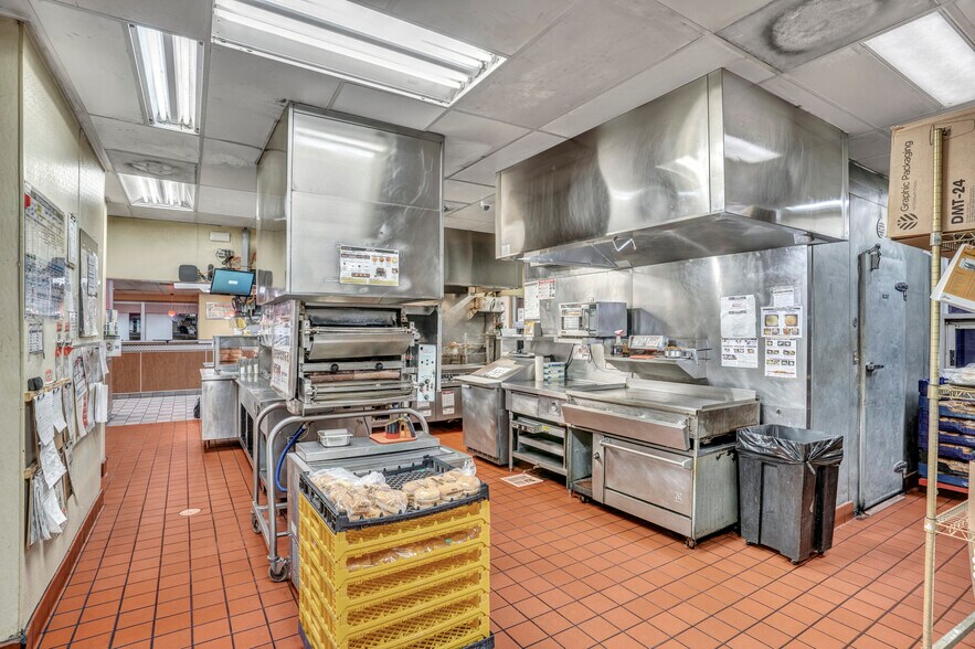 More Photos Of 3866 W Sahara Ave, Las Vegas Fast Food For Lease