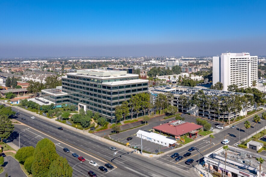 More Photos Of 21250 hawthorne Blvd, Torrance Coworking Space