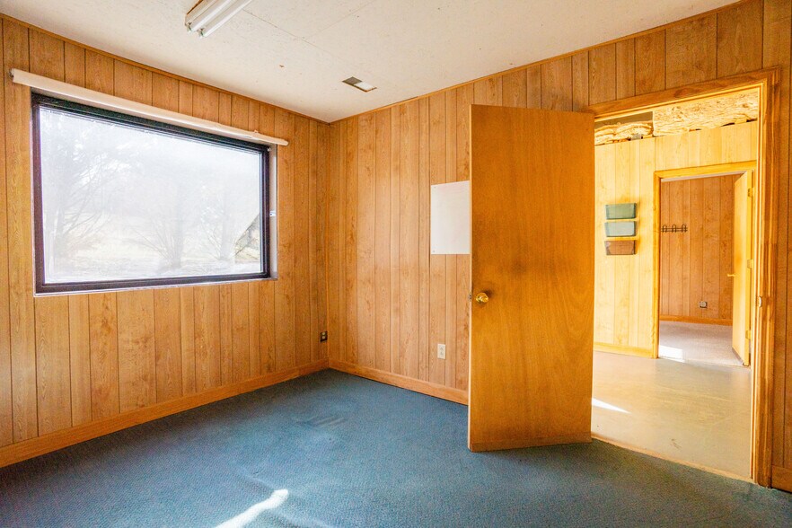 More Photos Of 23 Desai Ln, Ringgold Industrial For Lease