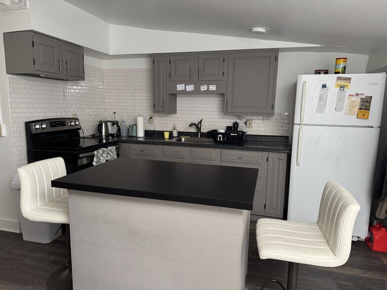 More Photos Of 146-148 E State St, Ithaca Storefront Retail Residential For Sale