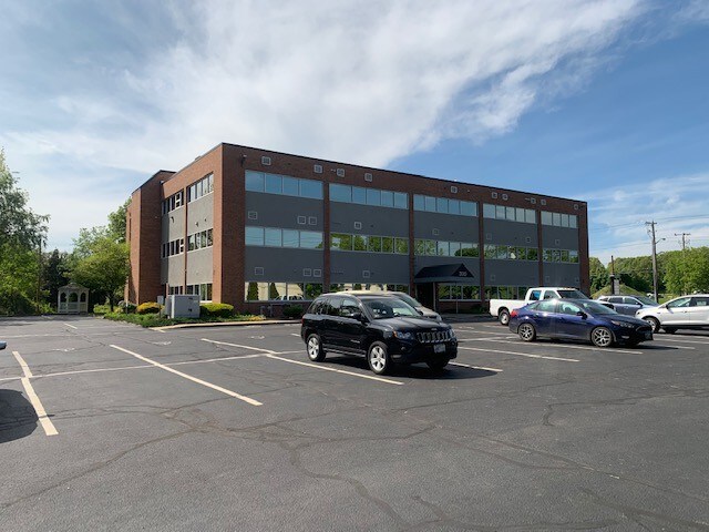 More Photos Of 300 Toll Gate Rd, Warwick Medical For Lease