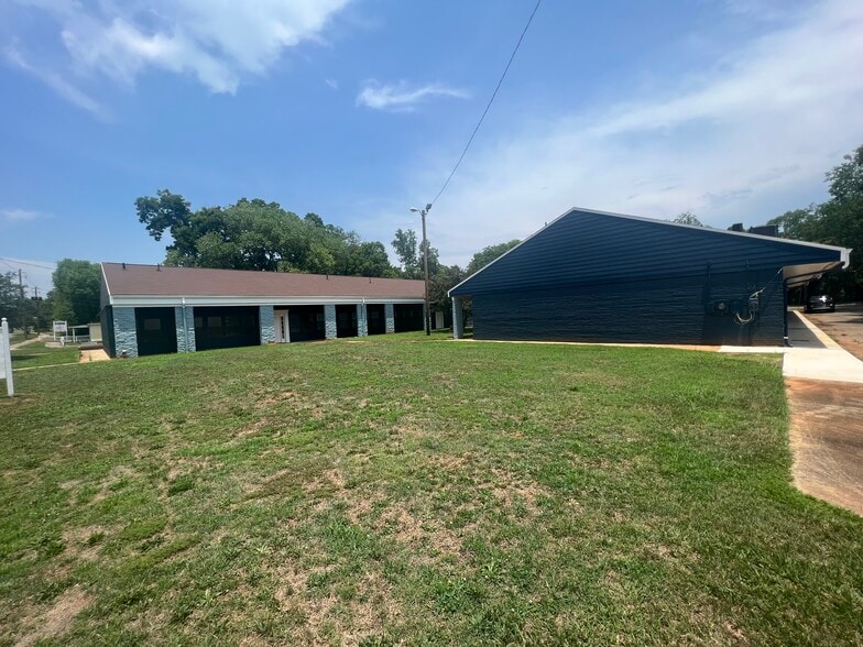 Primary Photo Of 511 N Cobb St, Milledgeville Medical For Lease