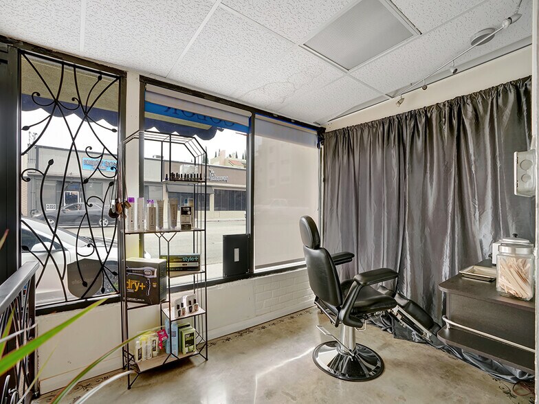 More Photos Of 4124-4126 E Anaheim St, Long Beach General Retail For Sale