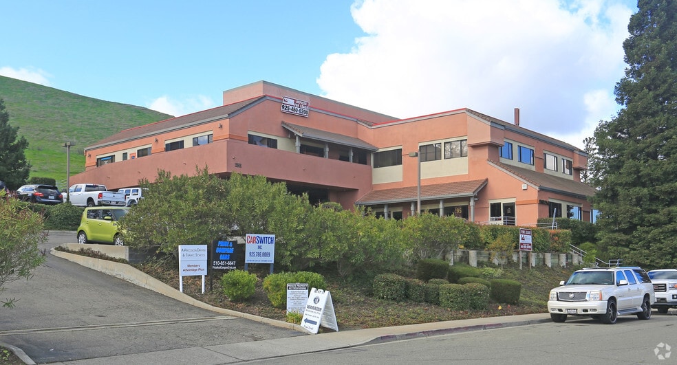 More Photos Of 2001 Omega Rd, San Ramon Office For Lease