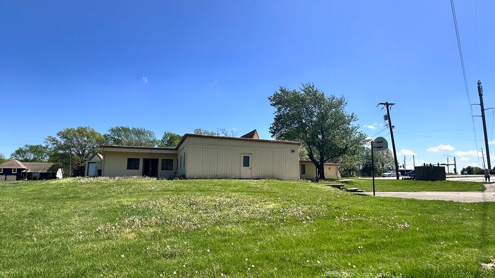 More Photos Of 7300 Nieman Rd, Shawnee Specialty For Sale