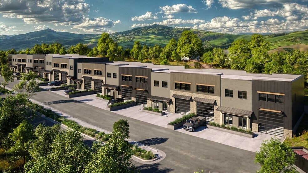 More Photos Of 5852 Queens Gdn rd, Mountain Green Showroom For Sale