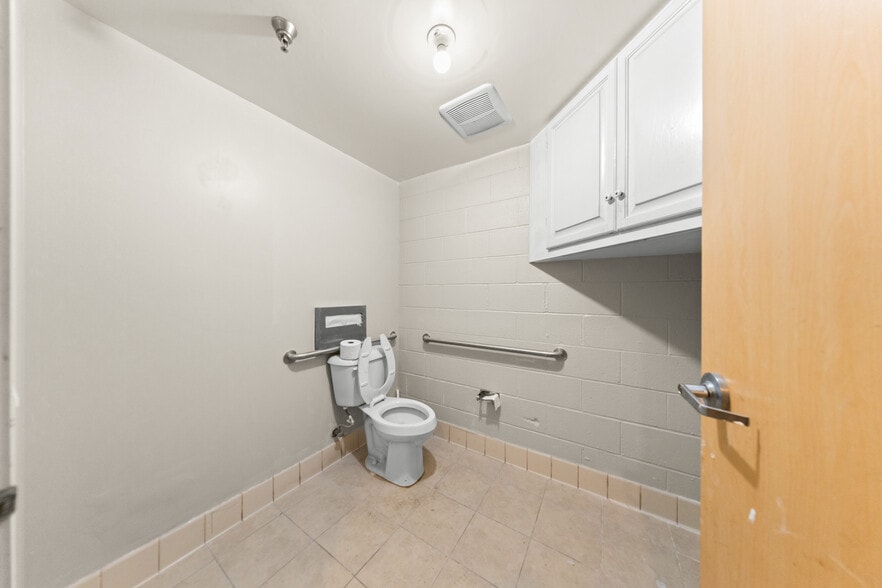 More Photos Of 2318 Edwards Ave, South El Monte Warehouse For Sale