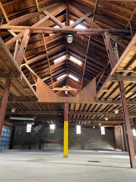 More Photos Of 34 Spring, Williamsville Freestanding For Sale