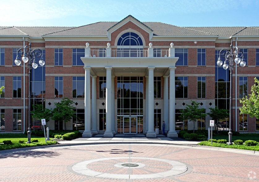 More Photos Of 4150 N Mulberry Dr, Kansas City Medical For Lease