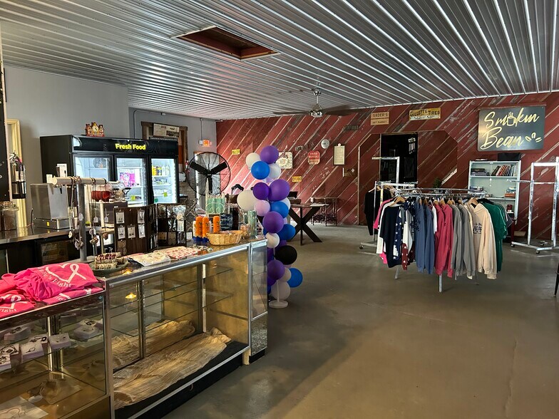 More Photos Of 215 Wolf River Dr, Fremont General Retail For Sale