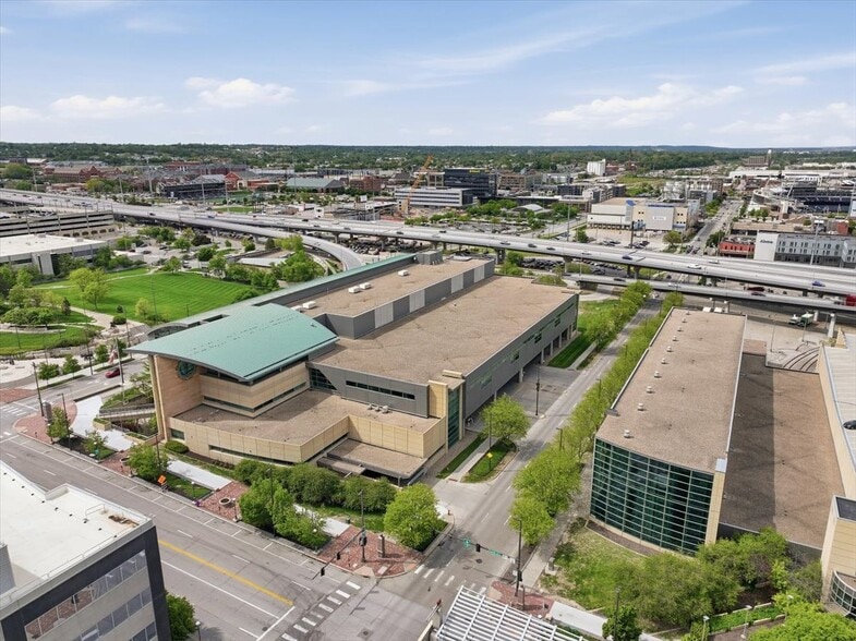 More Photos Of 1250 Capitol Avenue, Omaha Manufacturing For Sale