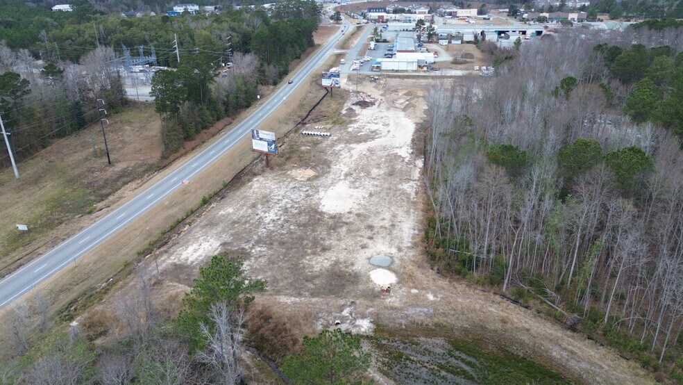 More Photos Of 195 Commercial Dr, Rincon Industrial For Lease