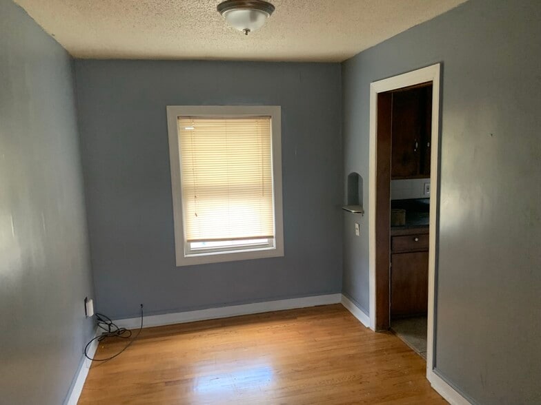 More Photos Of 2521 Noble Rd, Cleveland Heights Apartments For Sale
