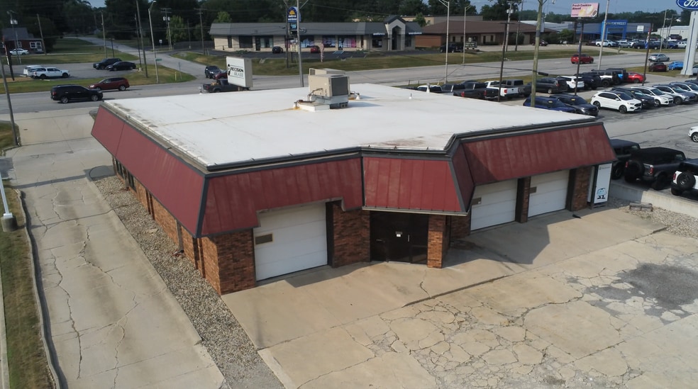 More Photos Of 5405 Illinois Rd, Fort Wayne Showroom For Sale