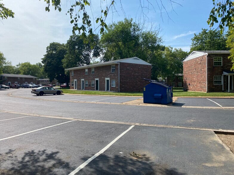 More Photos Of 1624 Northwinds Estates Dr, Saint Louis Apartments For Sale