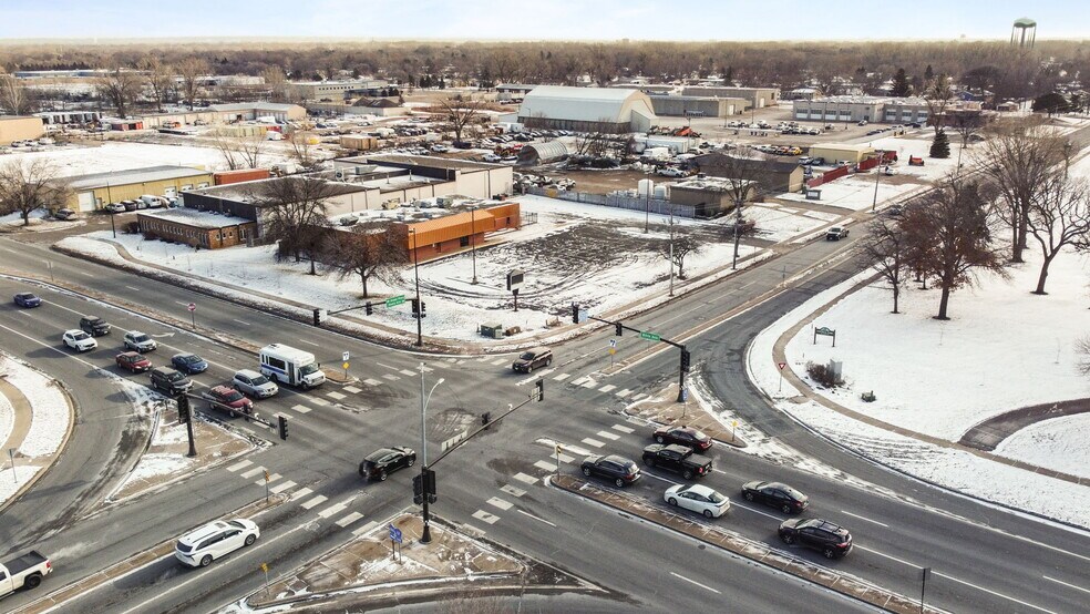 More Photos Of 8432 Noble Ave, Minneapolis Bar For Sale