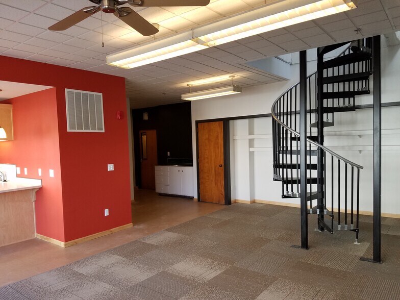 More Photos Of 735 SW Jackson St, Topeka Apartments For Sale