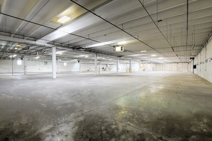 More Photos Of 701 Topeka Way, Castle Rock Manufacturing For Sale