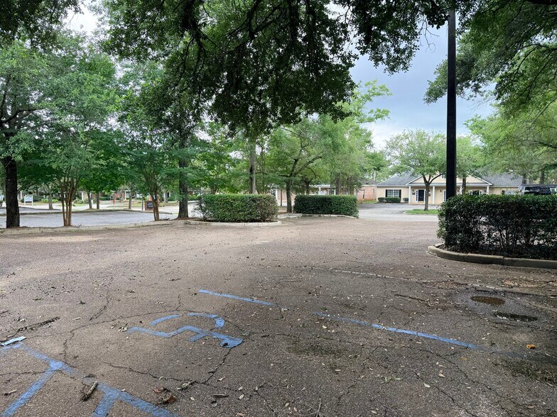More Photos Of 6313 Piccadilly Square Dr, Mobile Office For Sale