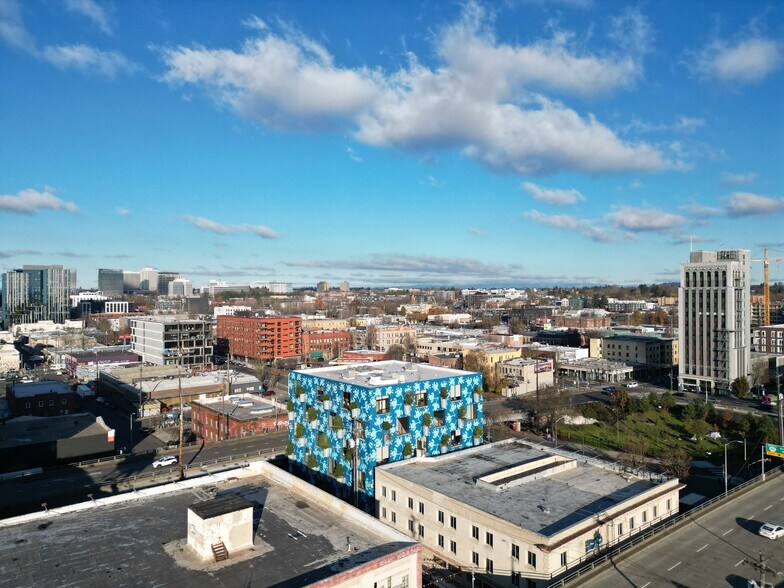 More Photos Of 850 SE 3rd Ave, Portland Office For Lease