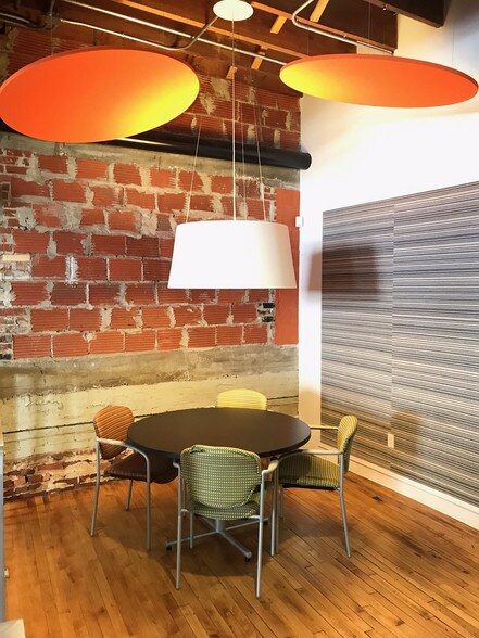 More Photos Of 1525 Hendry St, Fort Myers General Retail For Sale