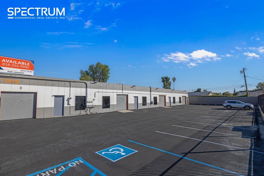 More Photos Of 7638 Deering Ave, Canoga Park Manufacturing For Sale