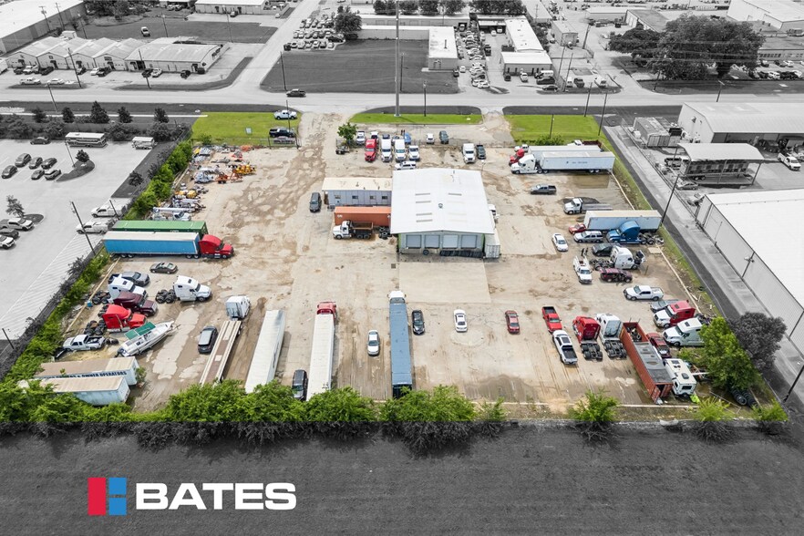 More Photos Of 1801 Commerce St, Garland Distribution For Sale