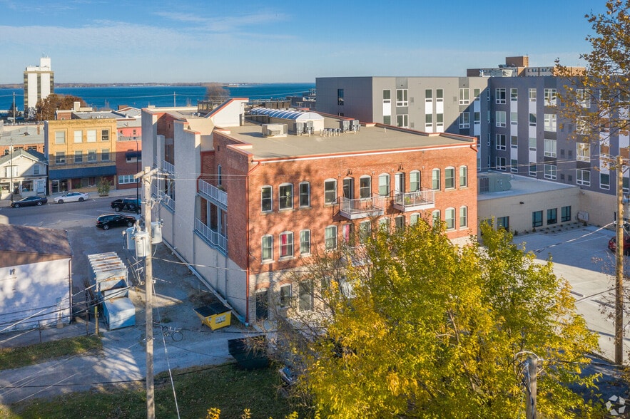 More Photos Of 242-246 E Market St, Sandusky General Retail For Sale