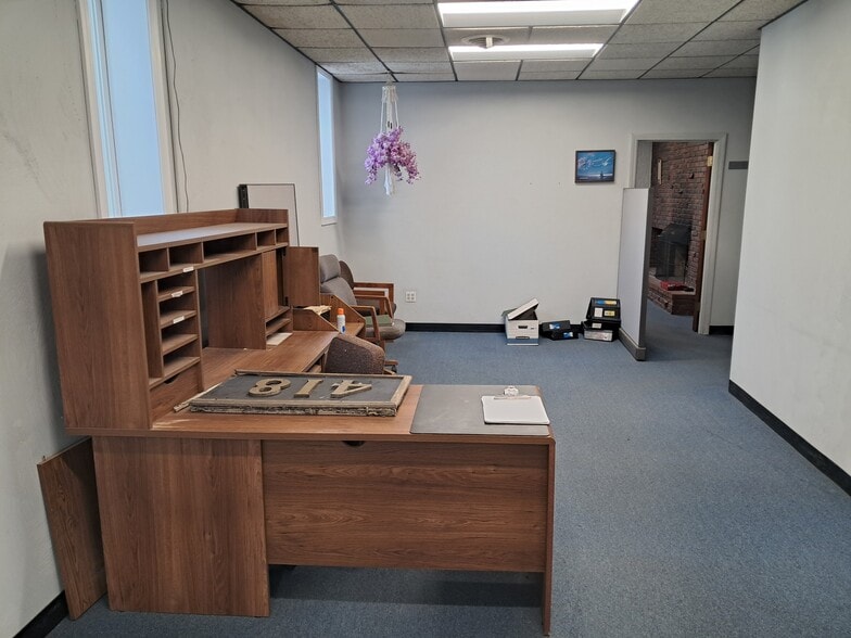 More Photos Of 418 Bridge St, Lowell Office For Sale
