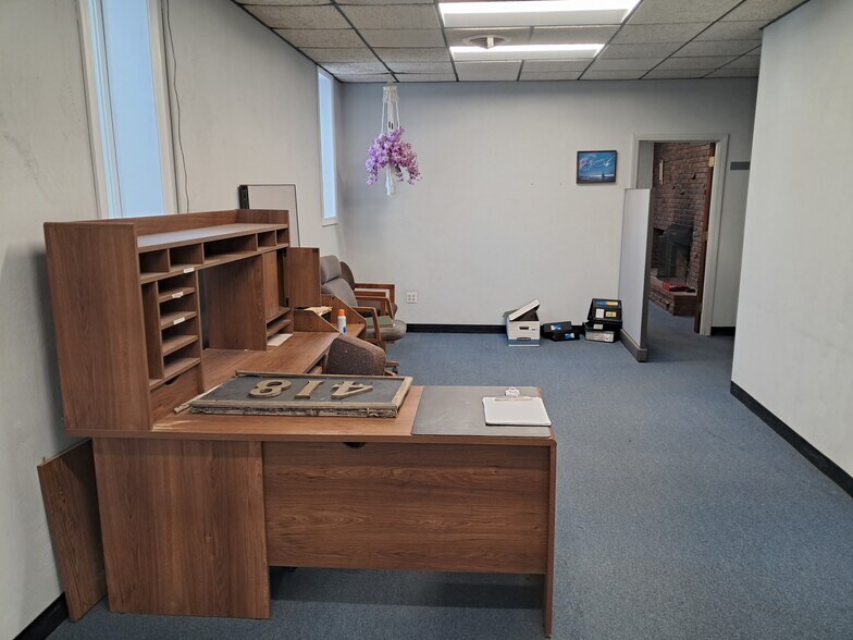 More Photos Of 418 Bridge St, Lowell Office For Lease