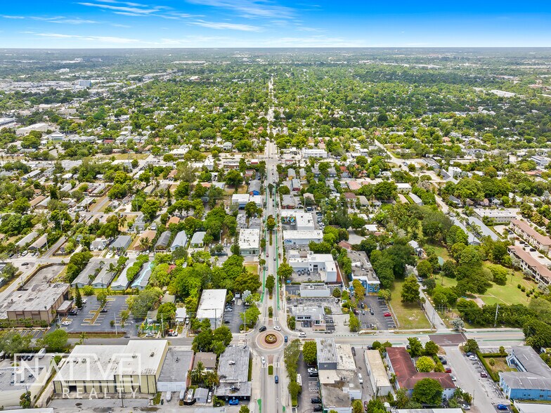 More Photos Of 700 NE 13th St, Fort Lauderdale Freestanding For Sale