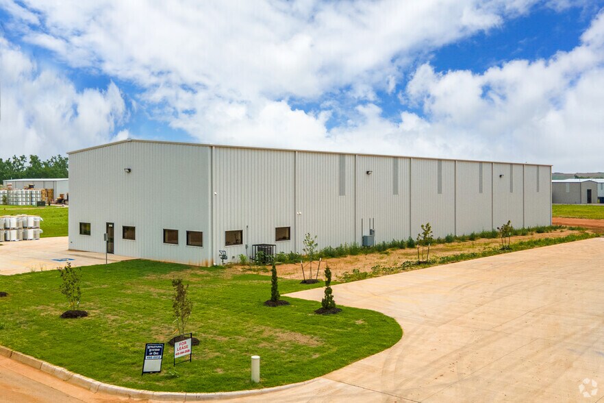 Primary Photo Of 8408 SW 23rd Pl, Oklahoma City Industrial For Lease