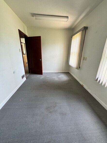 More Photos Of 120 9th Ave N, Buhl Multifamily For Sale