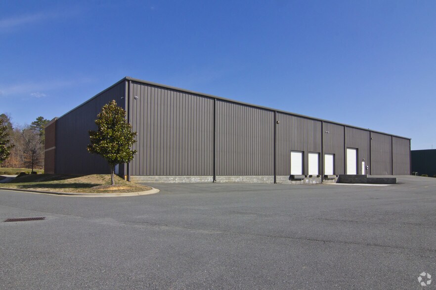 More Photos Of 2004 Van Buren Ave, Indian Trail Warehouse For Lease