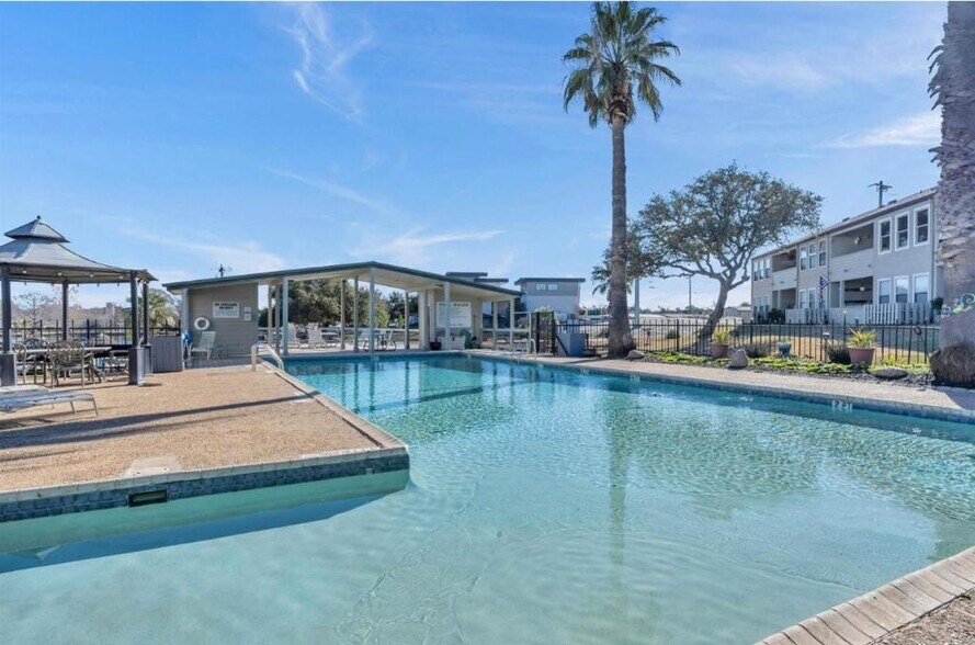 More Photos Of 604 Highcrest Dr, Marble Falls Specialty For Sale