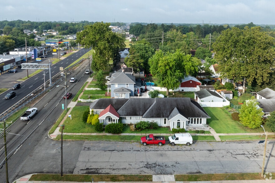 More Photos Of 666 Madison Ave, Burlington Medical For Sale