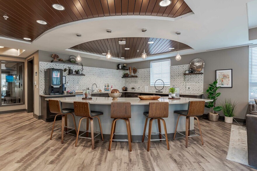 More Photos Of 120 E 5th Ave, Columbus Apartments For Lease