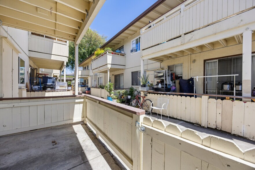 More Photos Of 263 La Pala Dr, San Jose Apartments For Sale