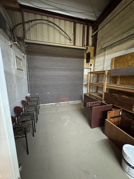 More Photos Of 3903 Industry Blvd, Lakeland Warehouse For Lease