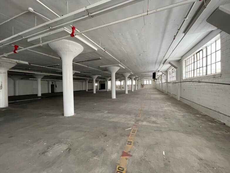 More Photos Of 658 Bailey Ave, Buffalo Manufacturing For Sale